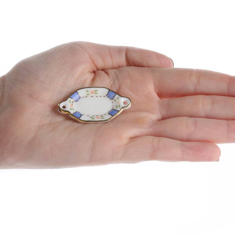 8346. Miniature Ceramic Dinnerware