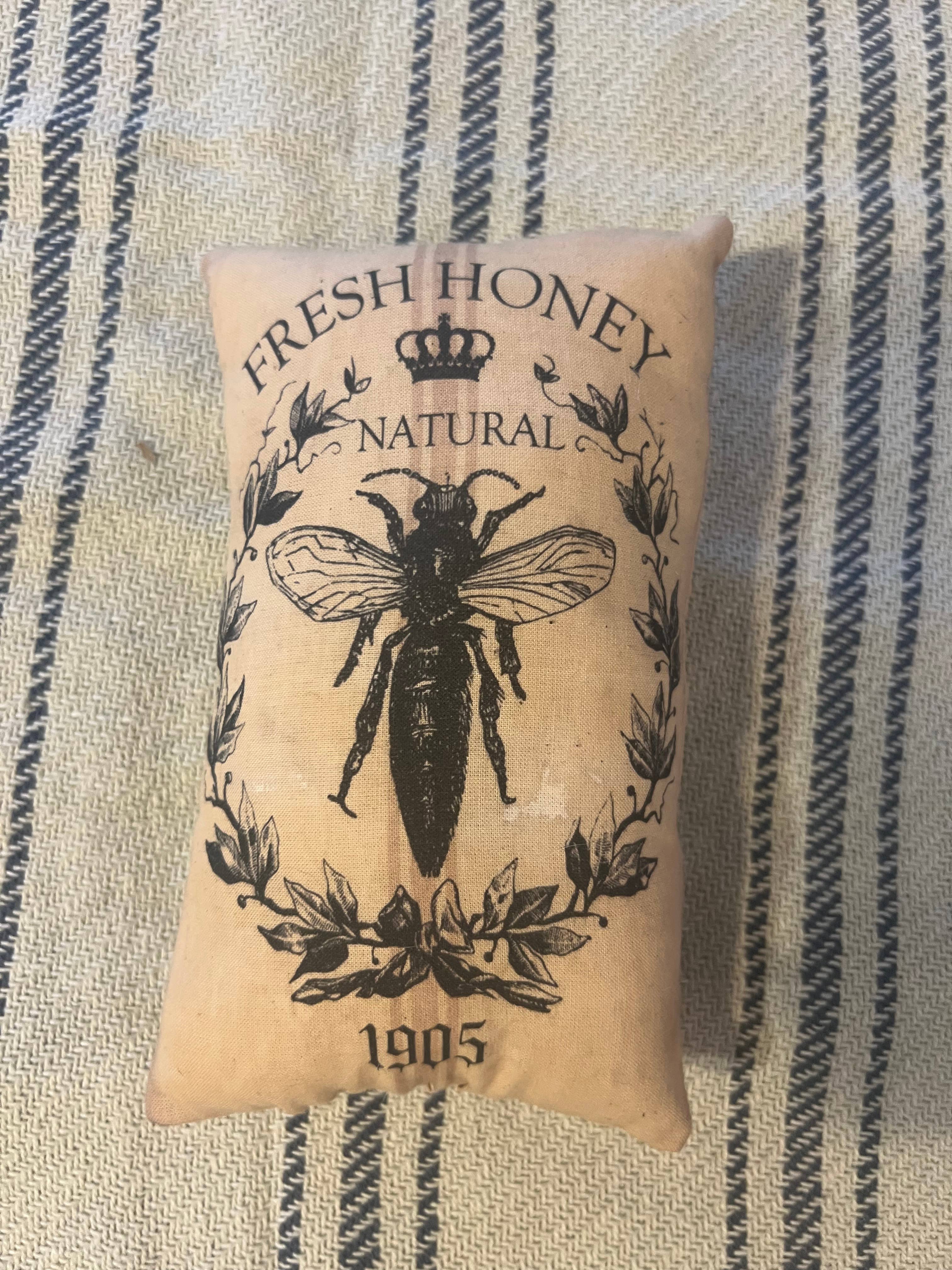 6362. Primitive handmade Printed Farmhouse 5x7" stuffed pillows