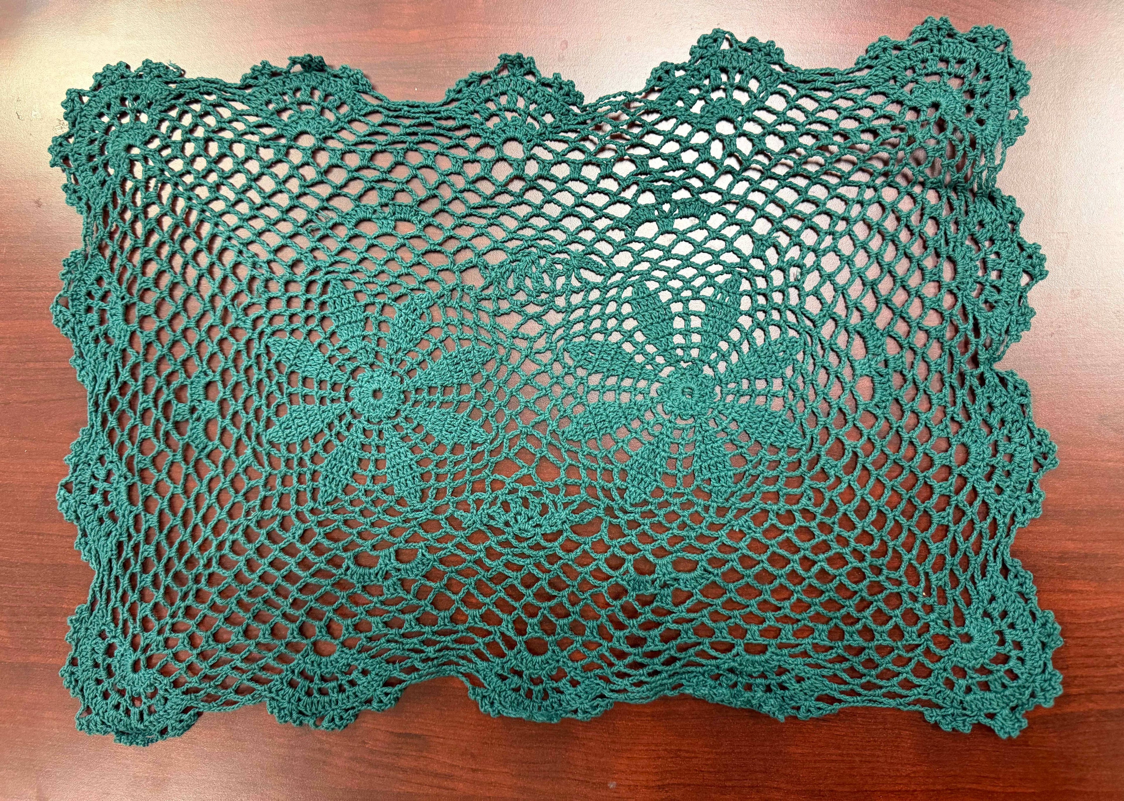 7663. Crochet Placemat