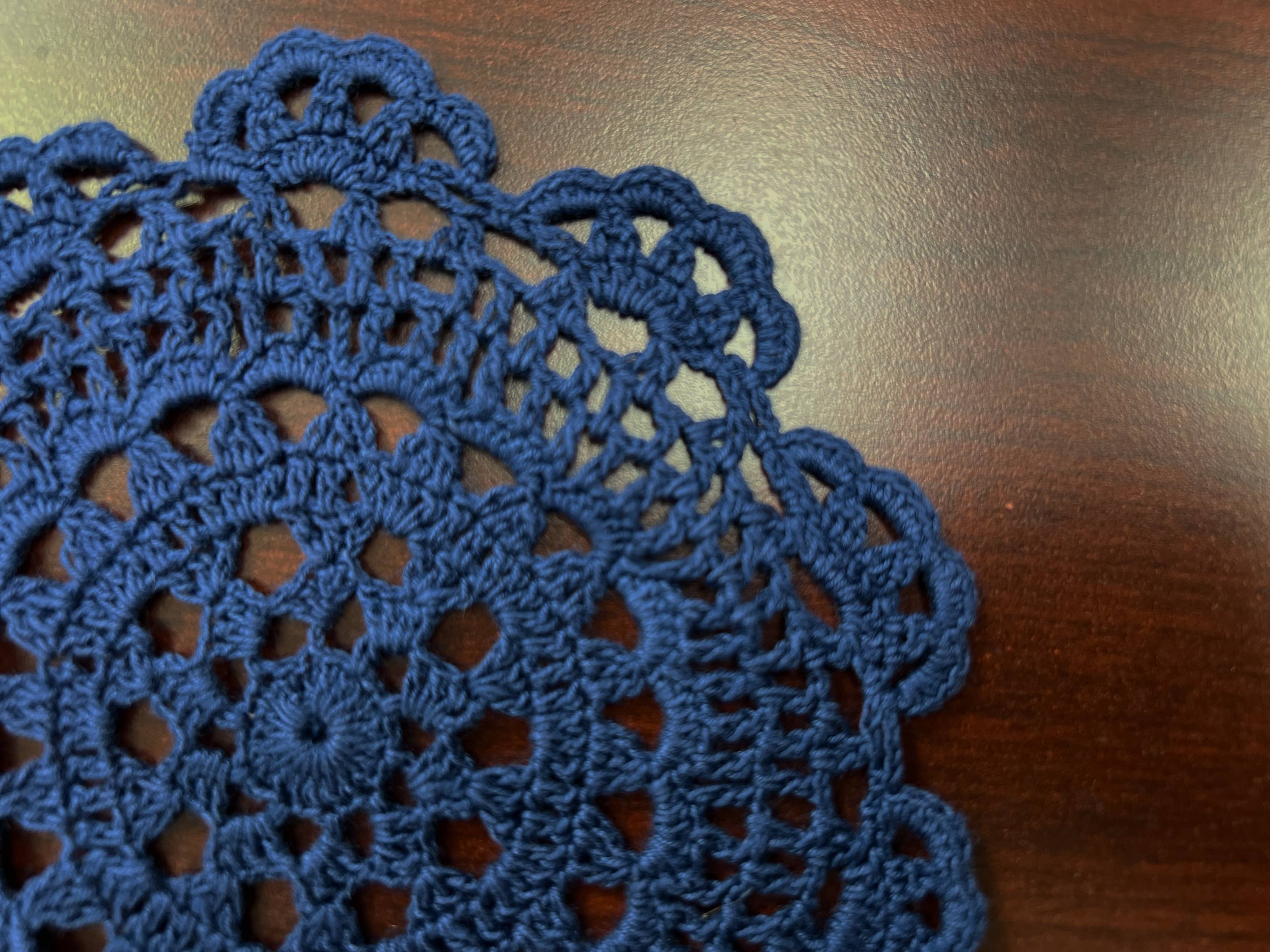 7658. Annie’s Treasures Doilies Medallion