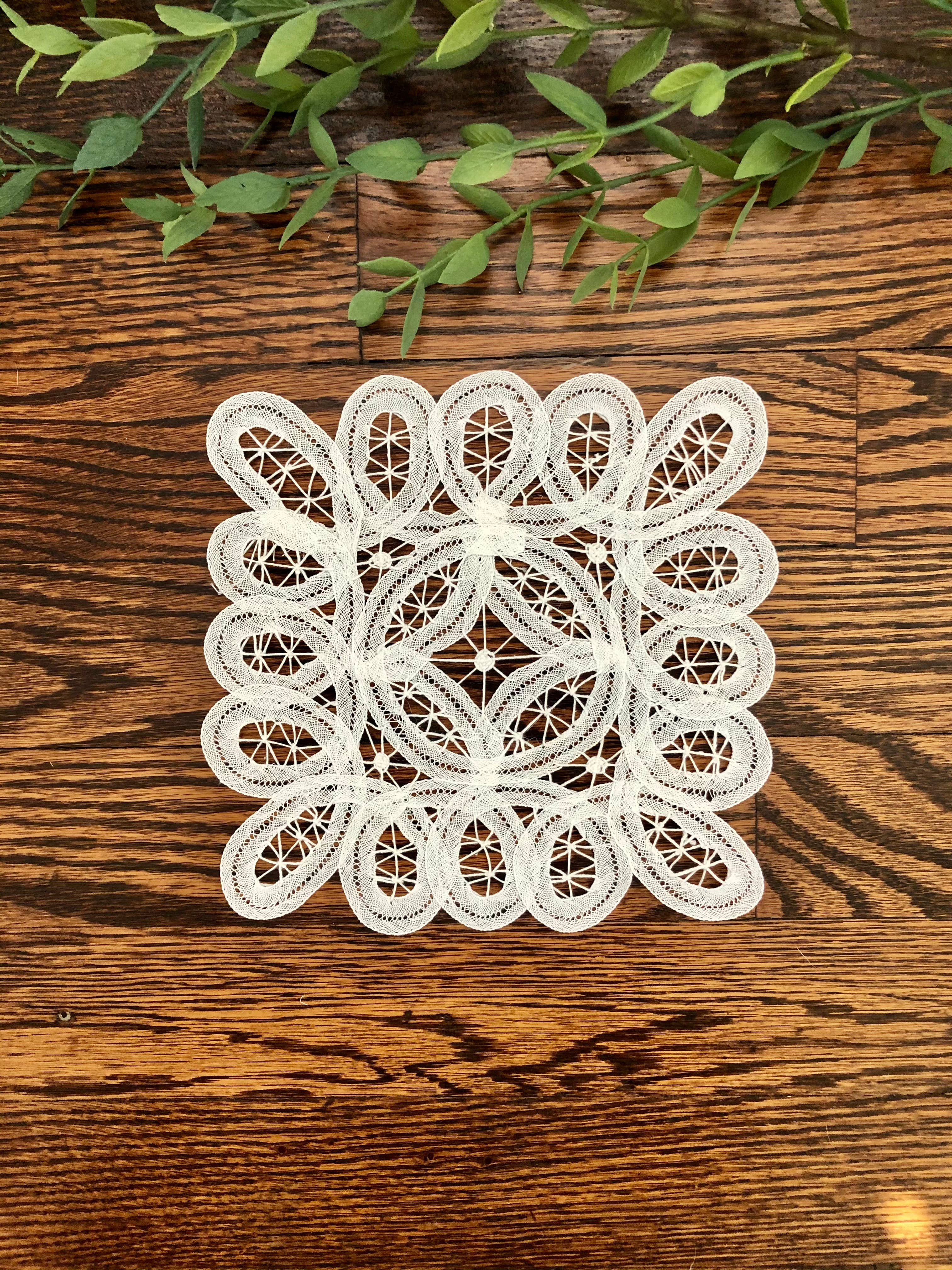 7664. Annie’s Treasures Doilies Edwardian Square Shape