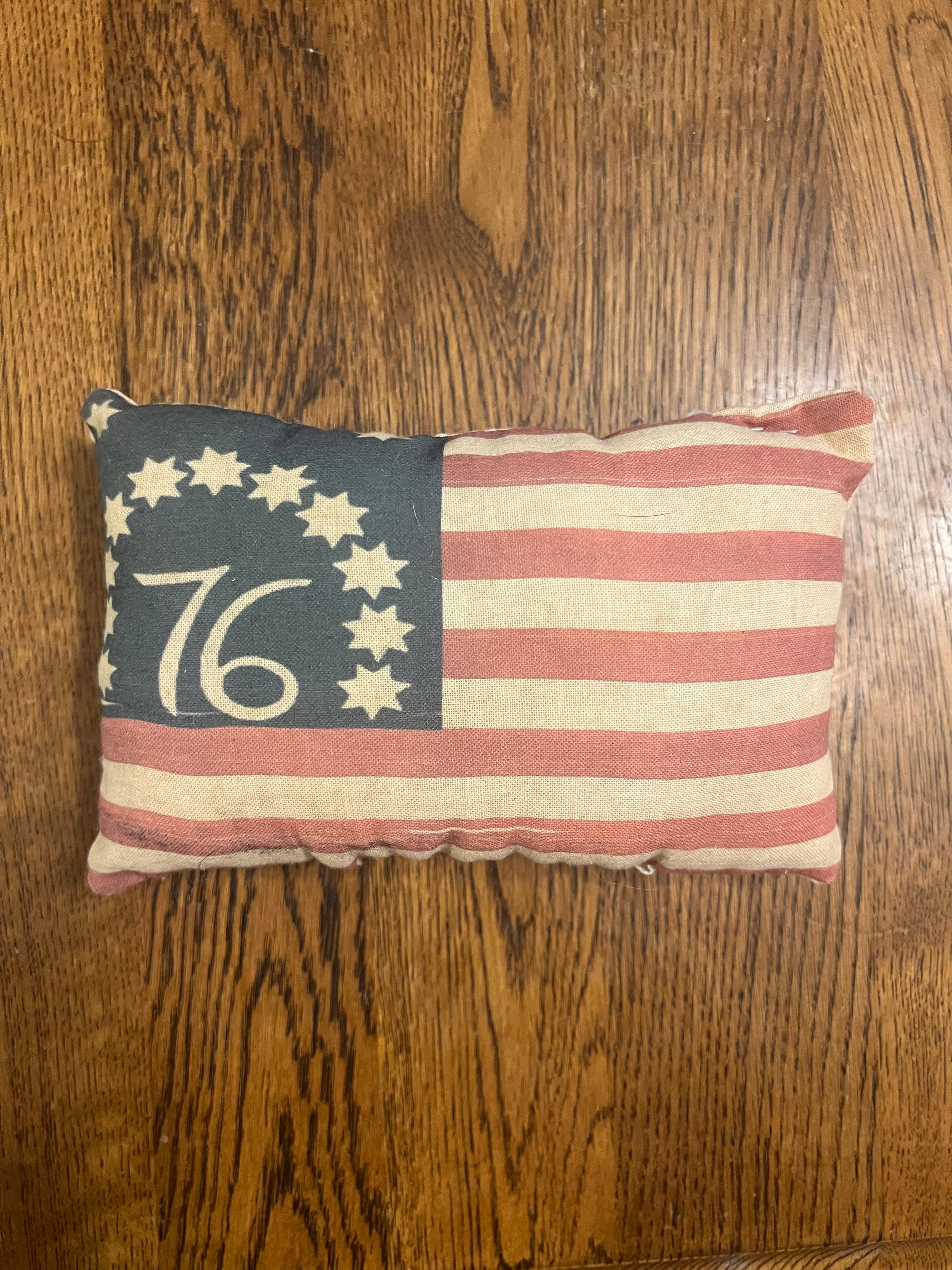 6360. Primitive handmade Printed Americana 5x7" stuffed pillows