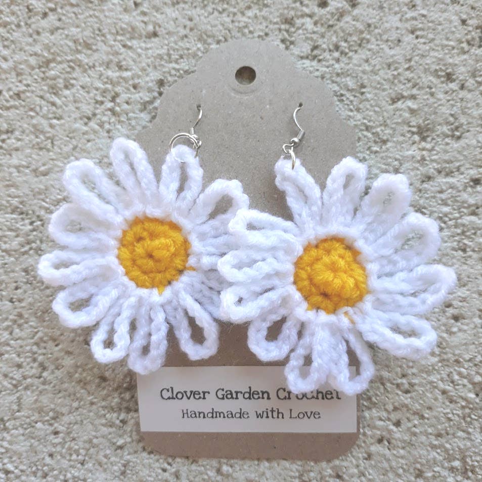 4102. Daisy Flower Crochet Drop Statement Earrings