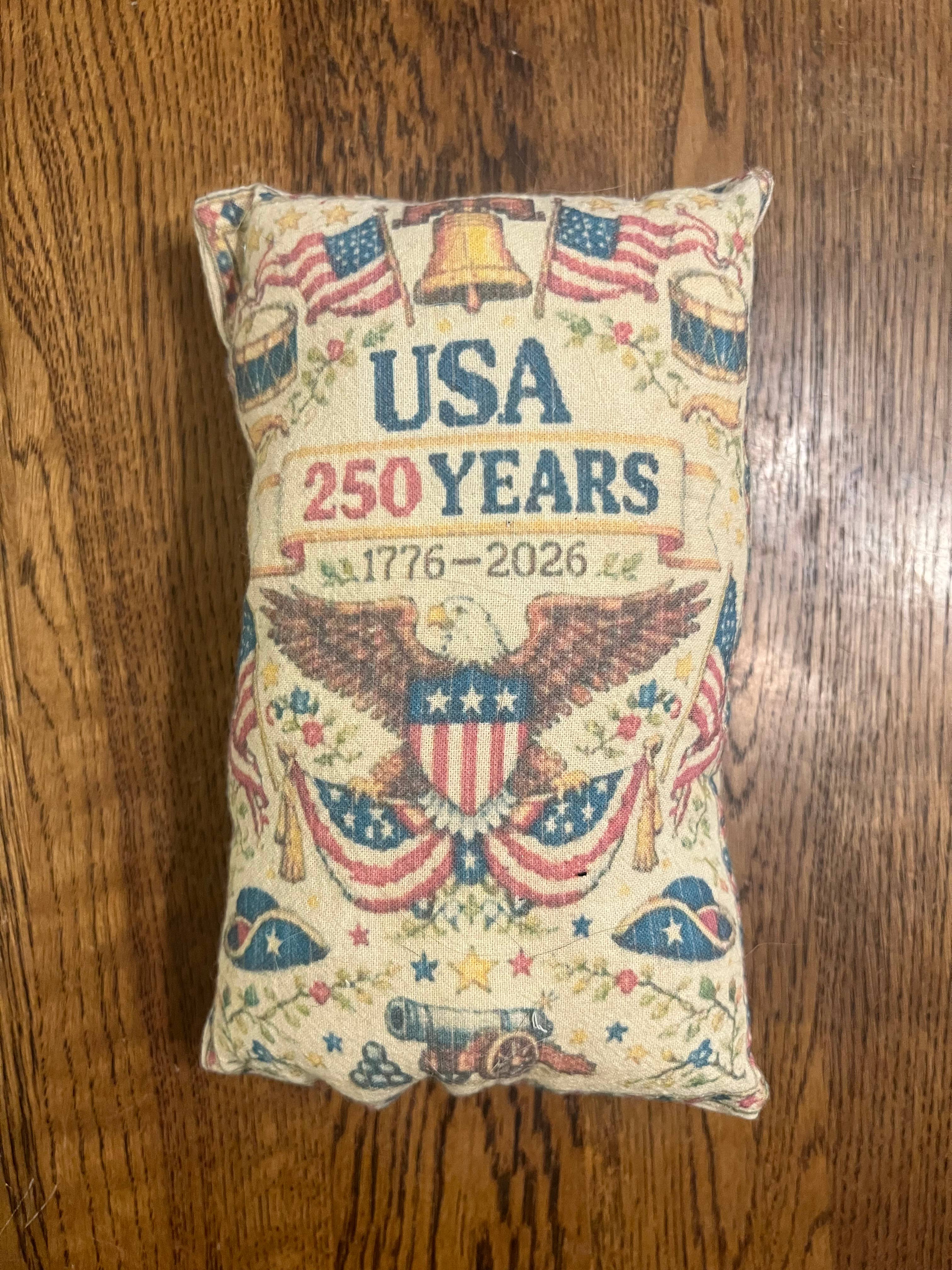 6360. Primitive handmade Printed Americana 5x7" stuffed pillows