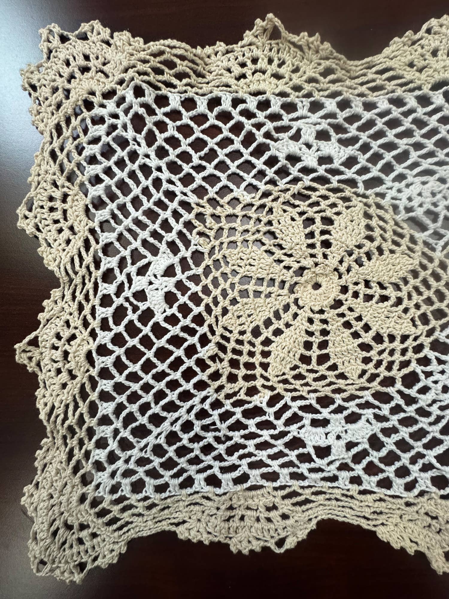 7663. Crochet Placemat