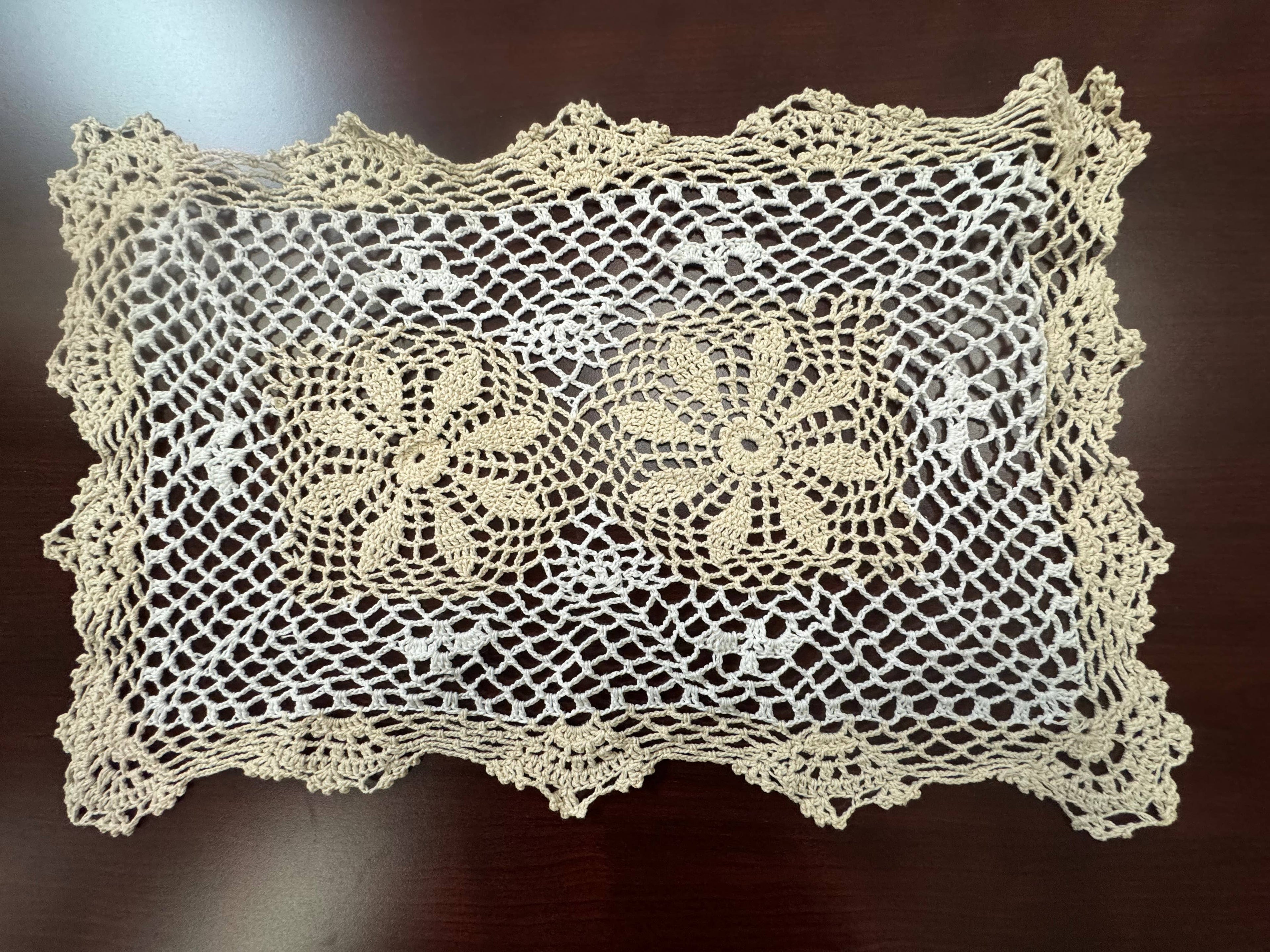 7663. Crochet Placemat