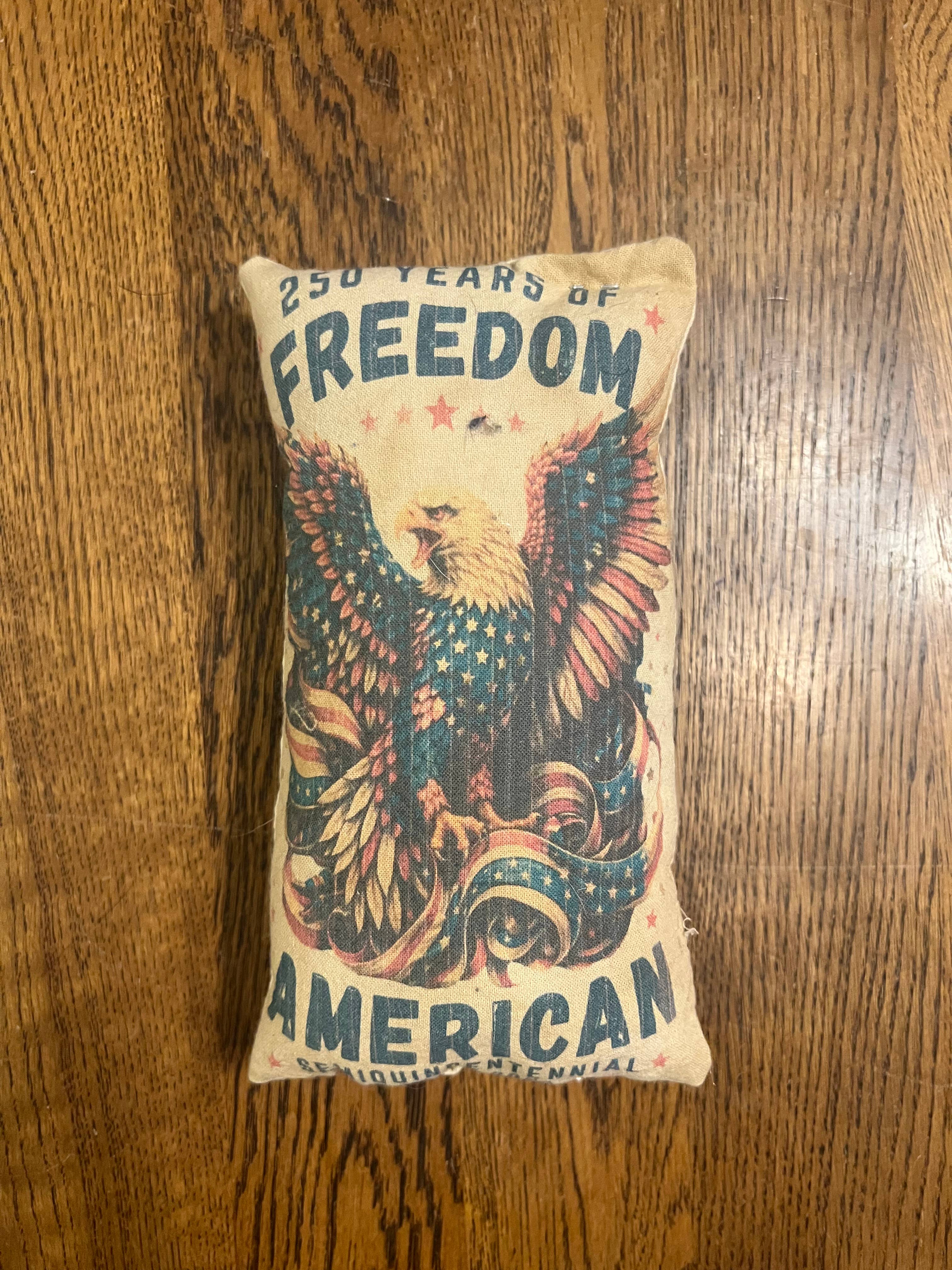 6360. Primitive handmade Printed Americana 5x7" stuffed pillows