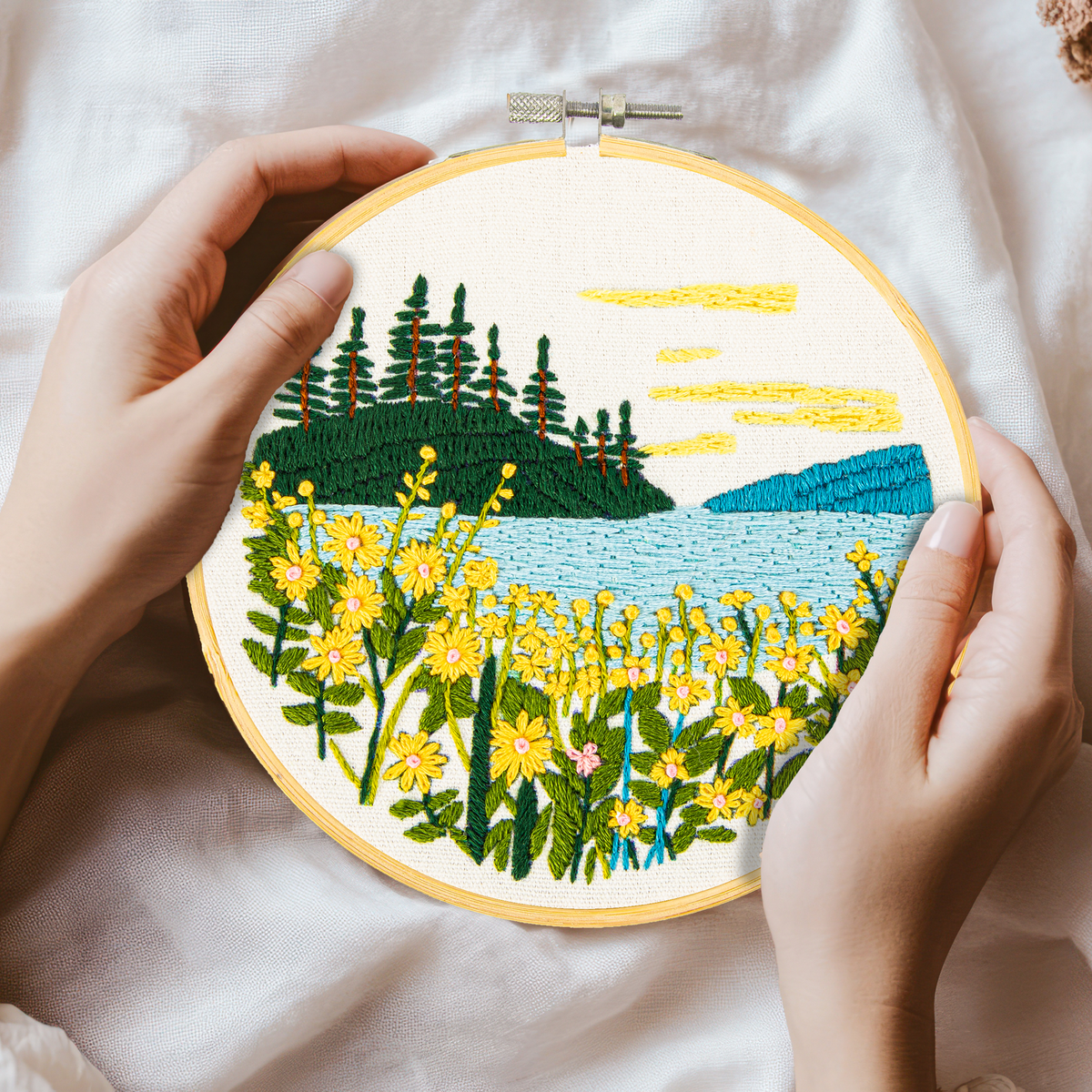 Diamond Dotz Mountain Lake Embroidery Kit - 5.0"