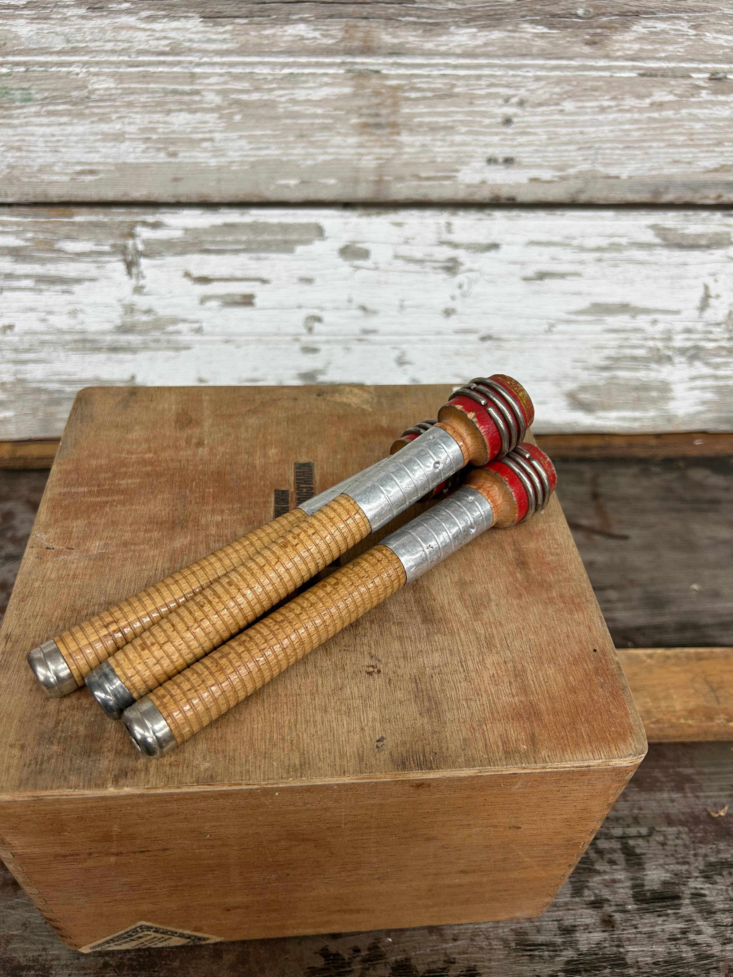 7004. Wood Quill