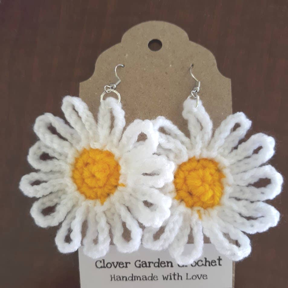 4102. Daisy Flower Crochet Drop Statement Earrings