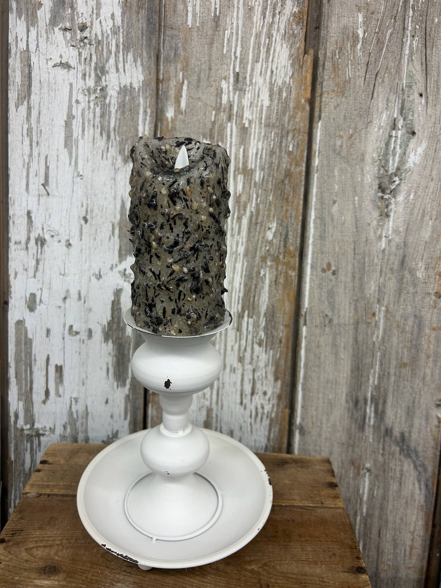 7000. White Pillar Candle Holder