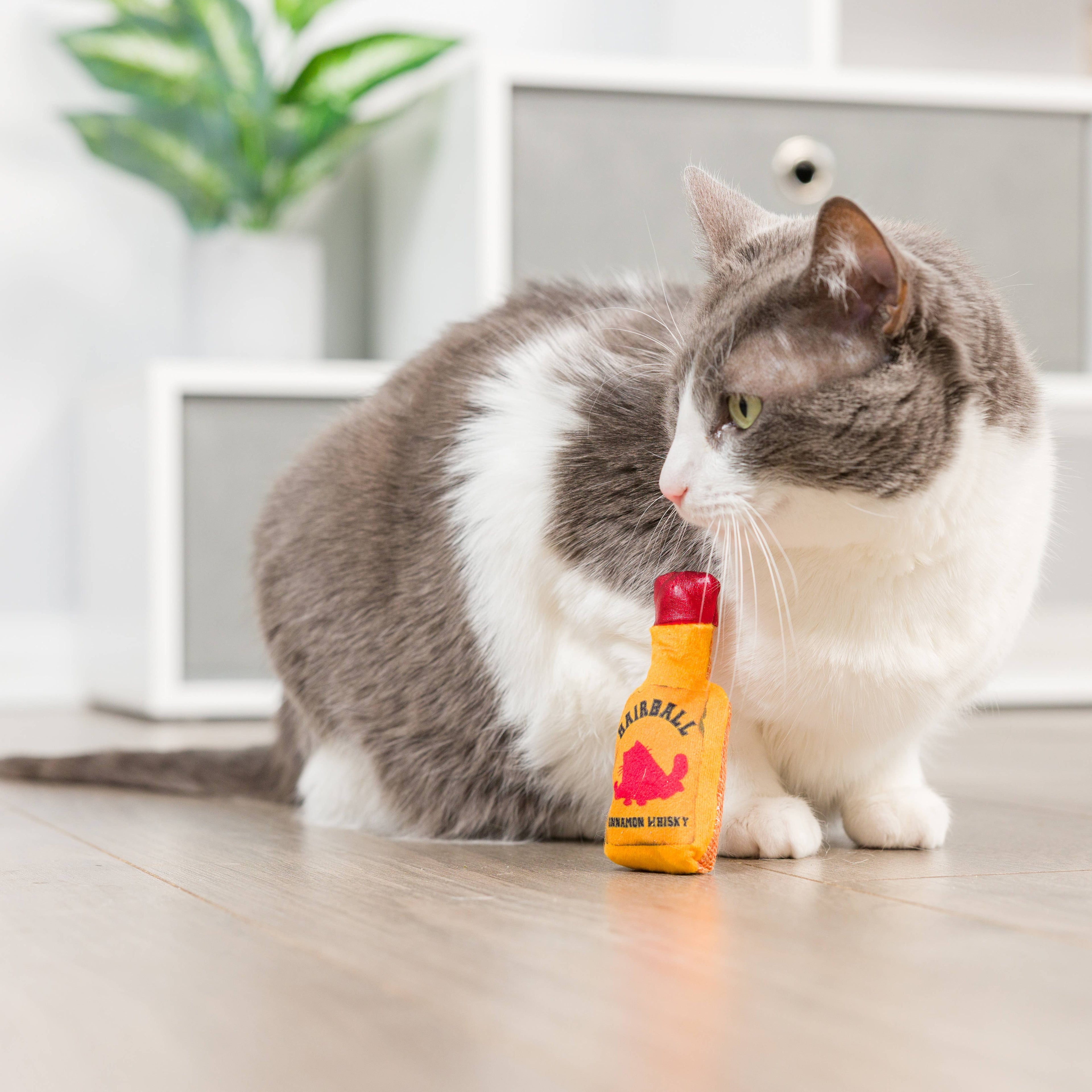 7511. Hairball Cinnamon Whisky Cat Toy