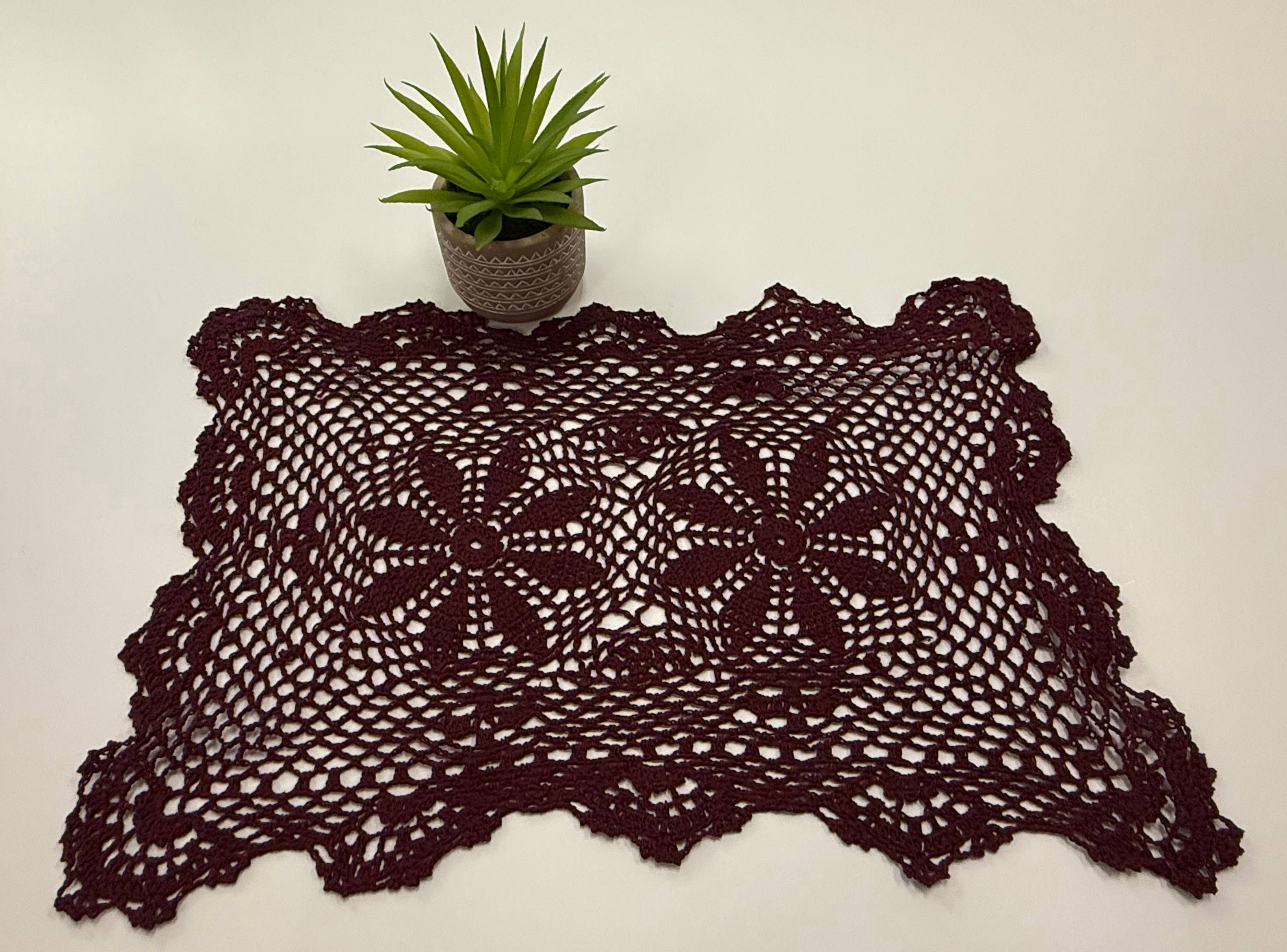 7663. Crochet Placemat
